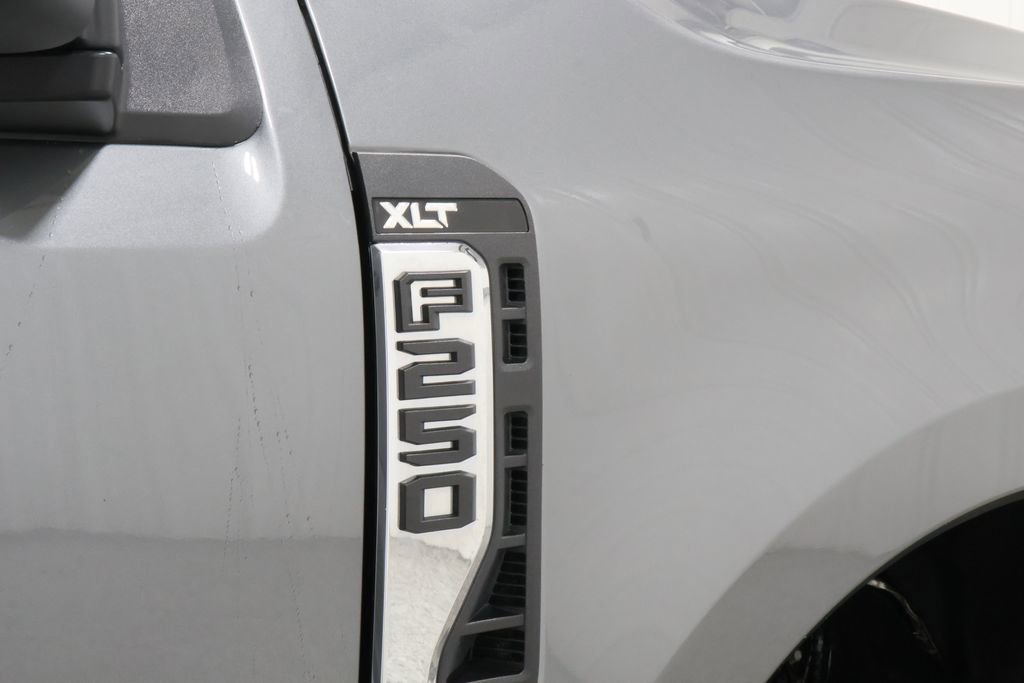 Used 2023 Ford F250 XLT image 36