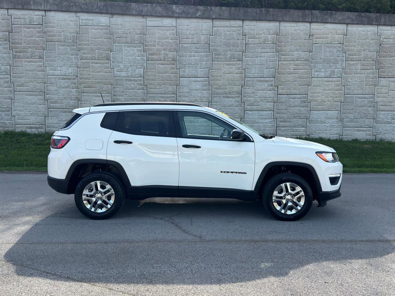 Used 2020 Jeep Compass Sport AWD/4WD image 6