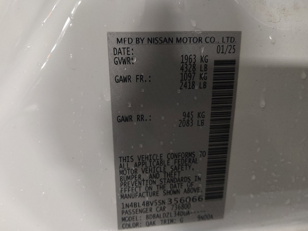Used 2025 Nissan Altima 2.5 S FWD image 33