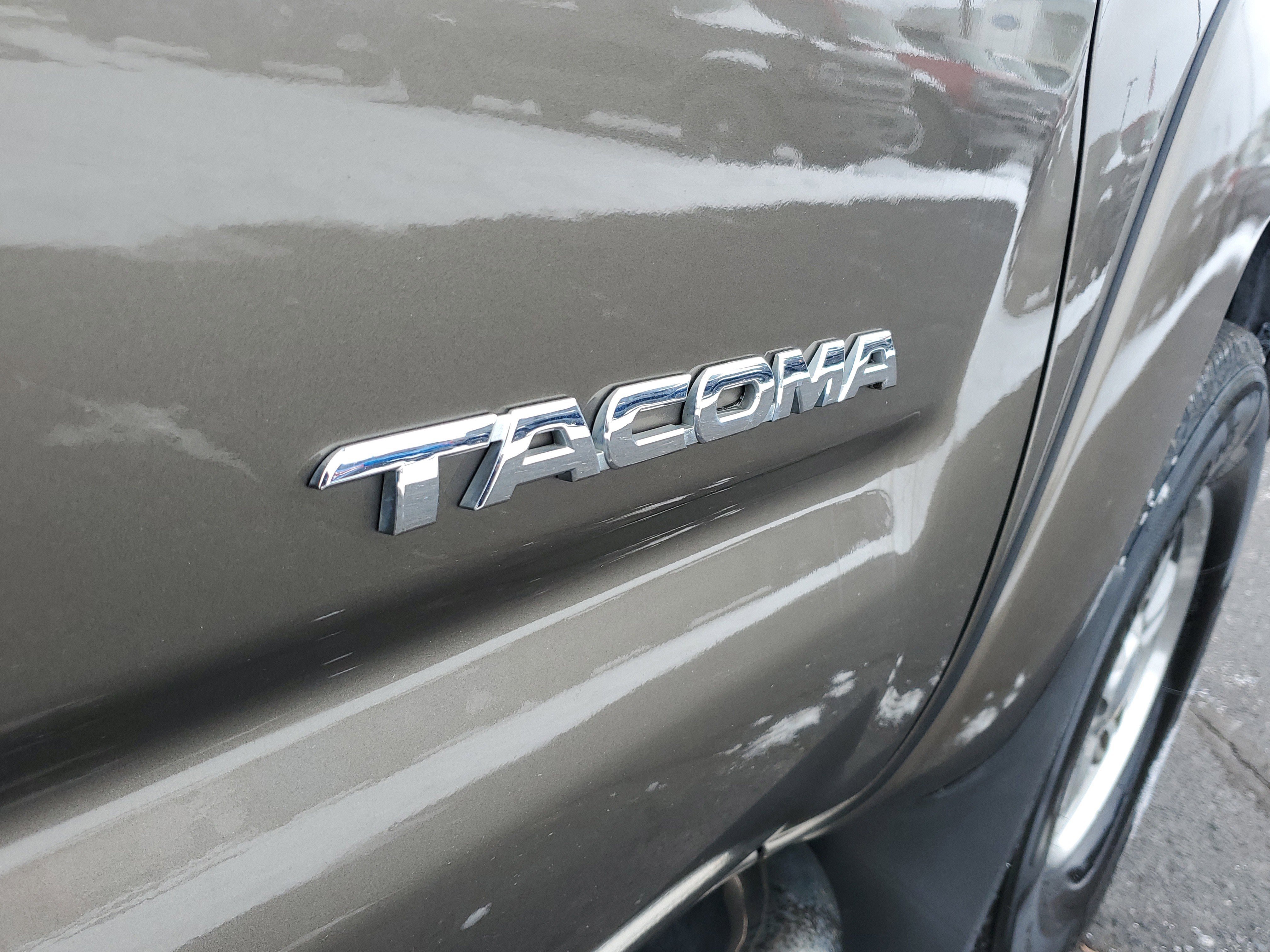 Used 2011 Toyota Tacoma PreRunner image 5