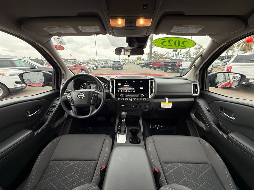 Certified 2025 Nissan Frontier SV RWD image 14