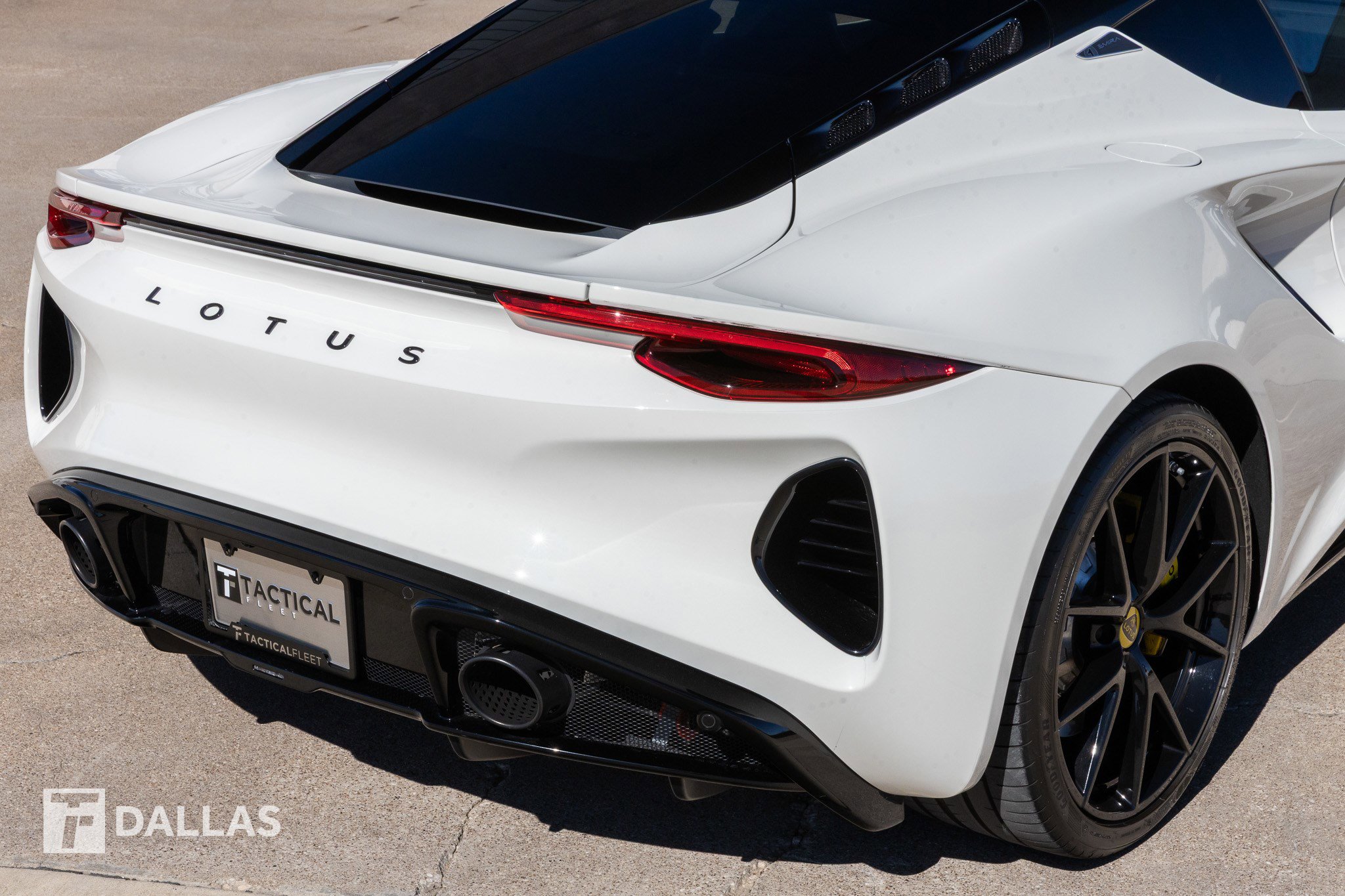 Used 2024 Lotus Emira First Edition image 17