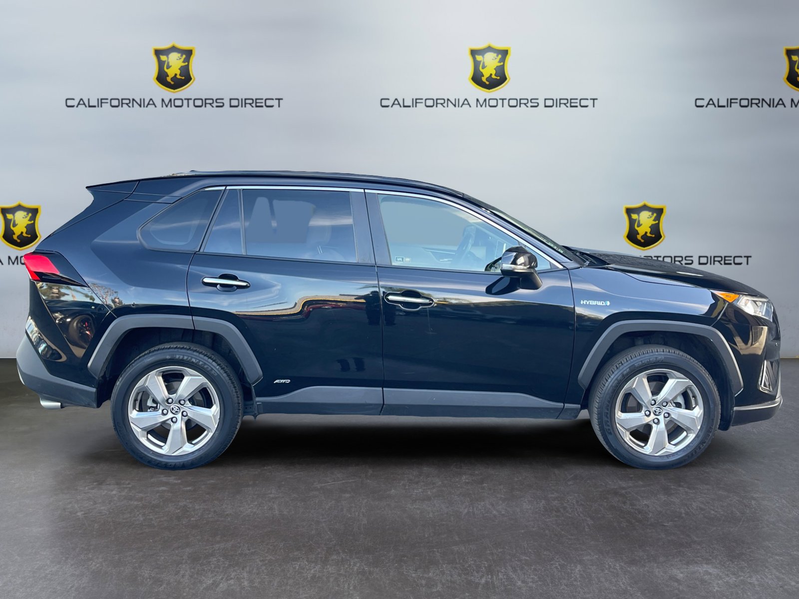 Used 2021 Toyota RAV4 Limited image 6