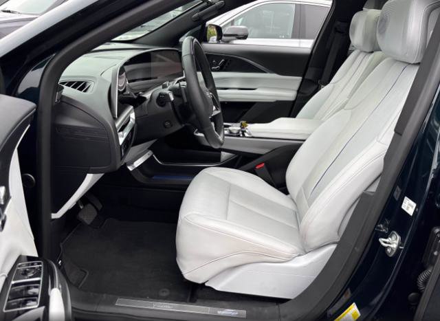 Used 2024 Cadillac Lyriq Sport AWD/4WD image 3