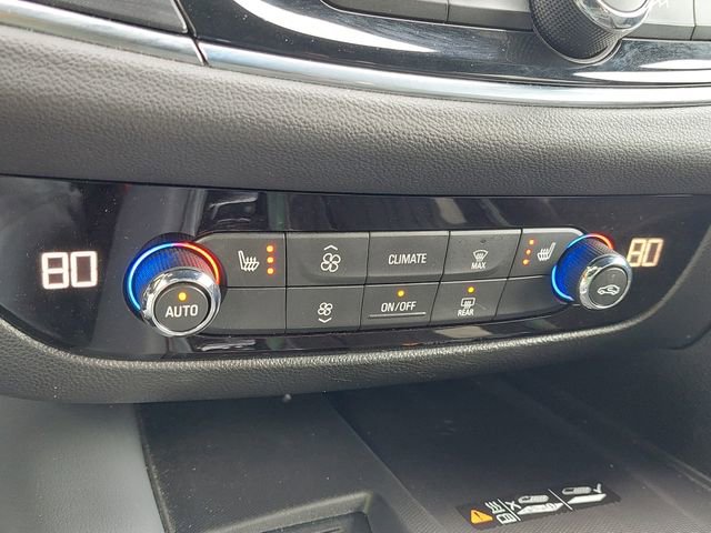 Used 2023 Buick Enclave Essence FWD image 40