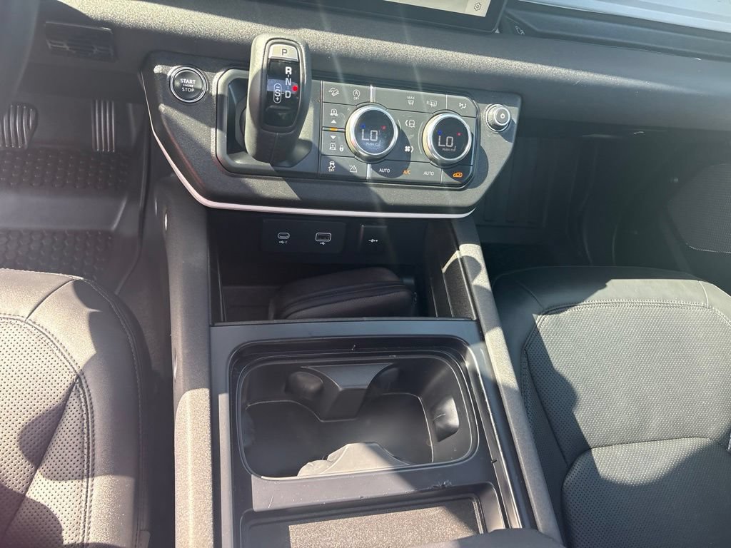 Used 2023 Land Rover Defender 110 S AWD/4WD image 15