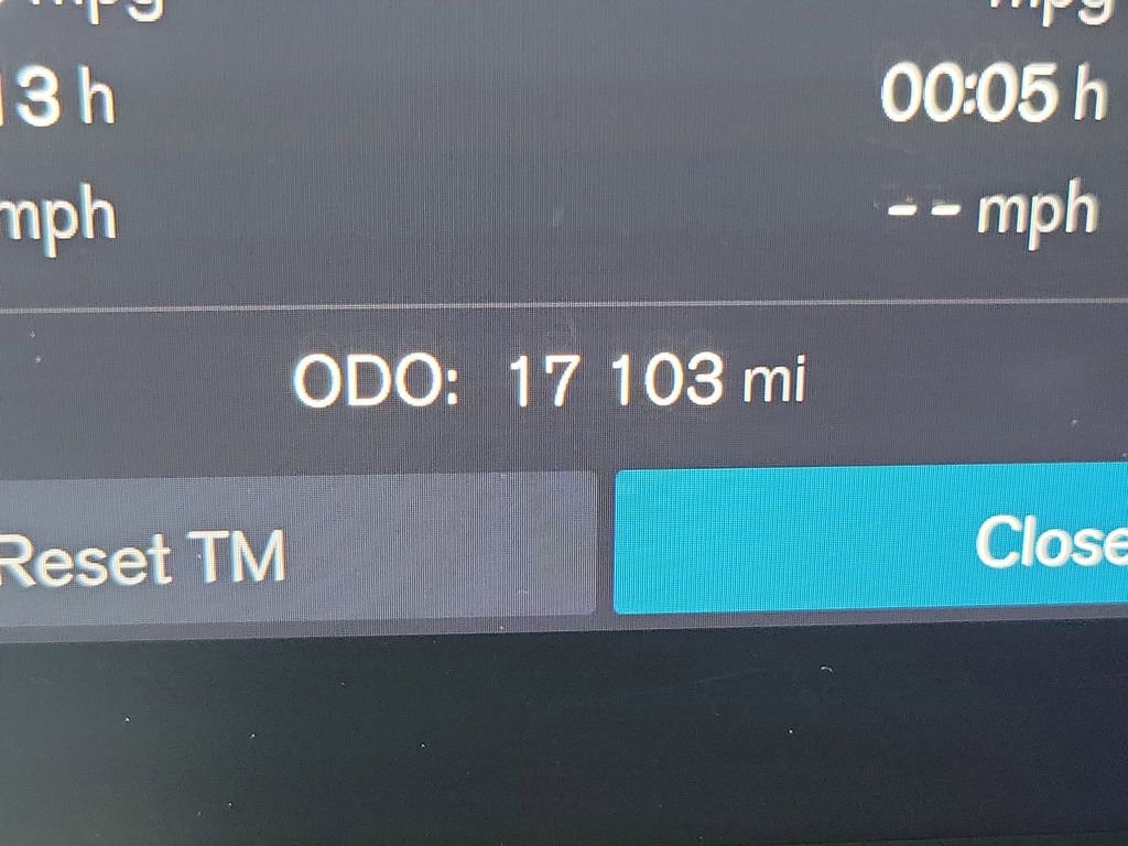 Certified 2025 Volvo XC90 B5 Plus image 30