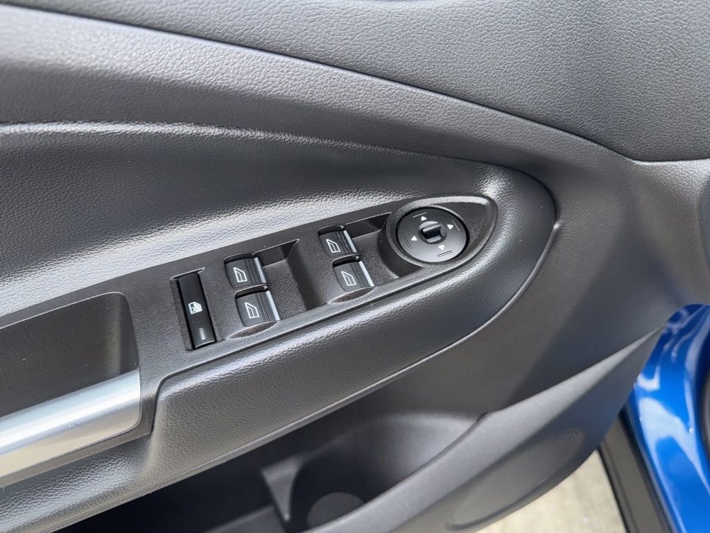 Used 2017 Ford Escape Titanium image 16