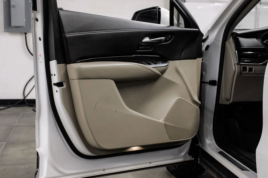 Used 2021 Cadillac XT4 Premium Luxury image 48