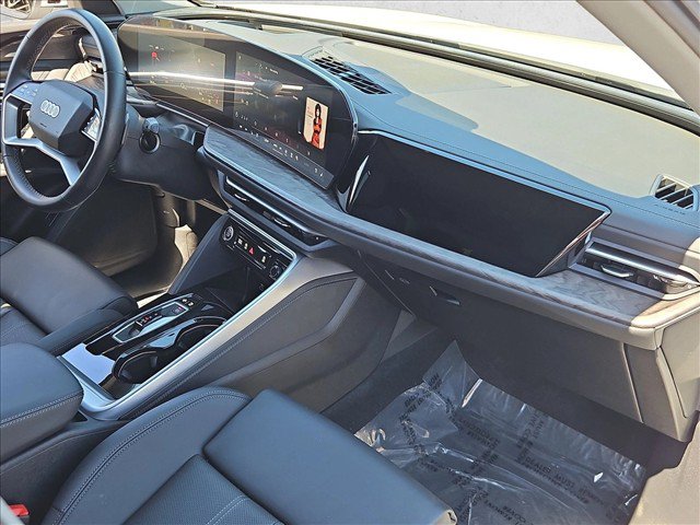 Certified 2025 Audi Q5 Premium AWD/4WD image 28