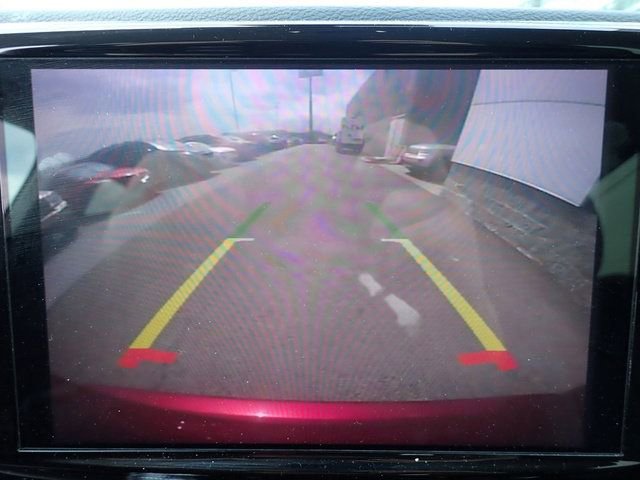 Used 2023 Chrysler Pacifica Touring-L image 13