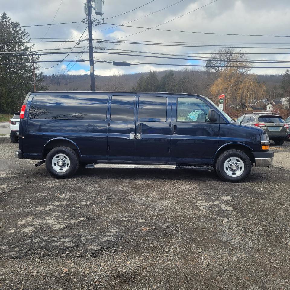 Used 2015 Chevrolet Express 3500 LT w/ LT Preferred Equipment Group RWD image 9
