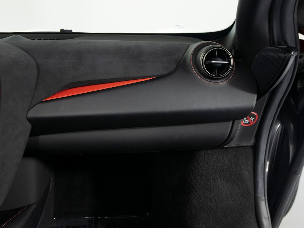 Used 2022 McLaren 720S Luxury RWD image 31