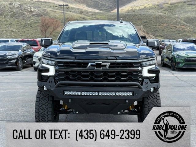 New 2026 Chevrolet Silverado 1500 ZR2 w/ Dark Appearance Package AWD/4WD image 9