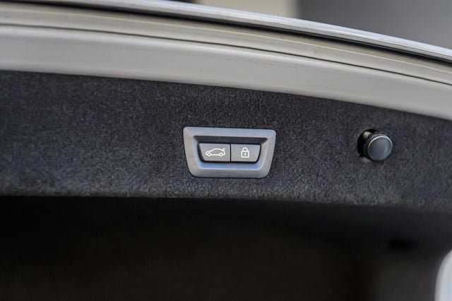 Used 2017 BMW 740i RWD image 12