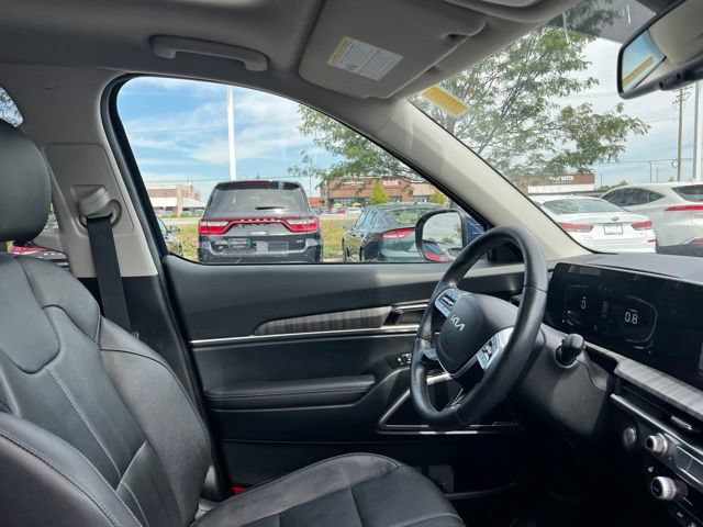 Certified 2024 Kia Telluride EX w/ EX Captain's Chair Package AWD/4WD image 43