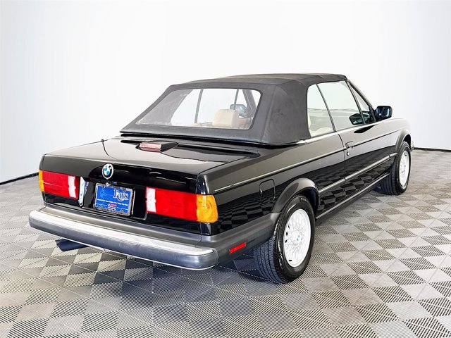 Used 1991 BMW 325i Convertible image 5