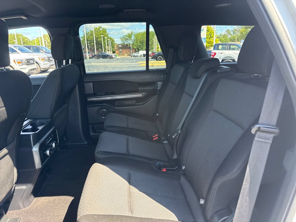 Used 2020 Ford Expedition XLT w/ Cargo Package AWD/4WD image 18