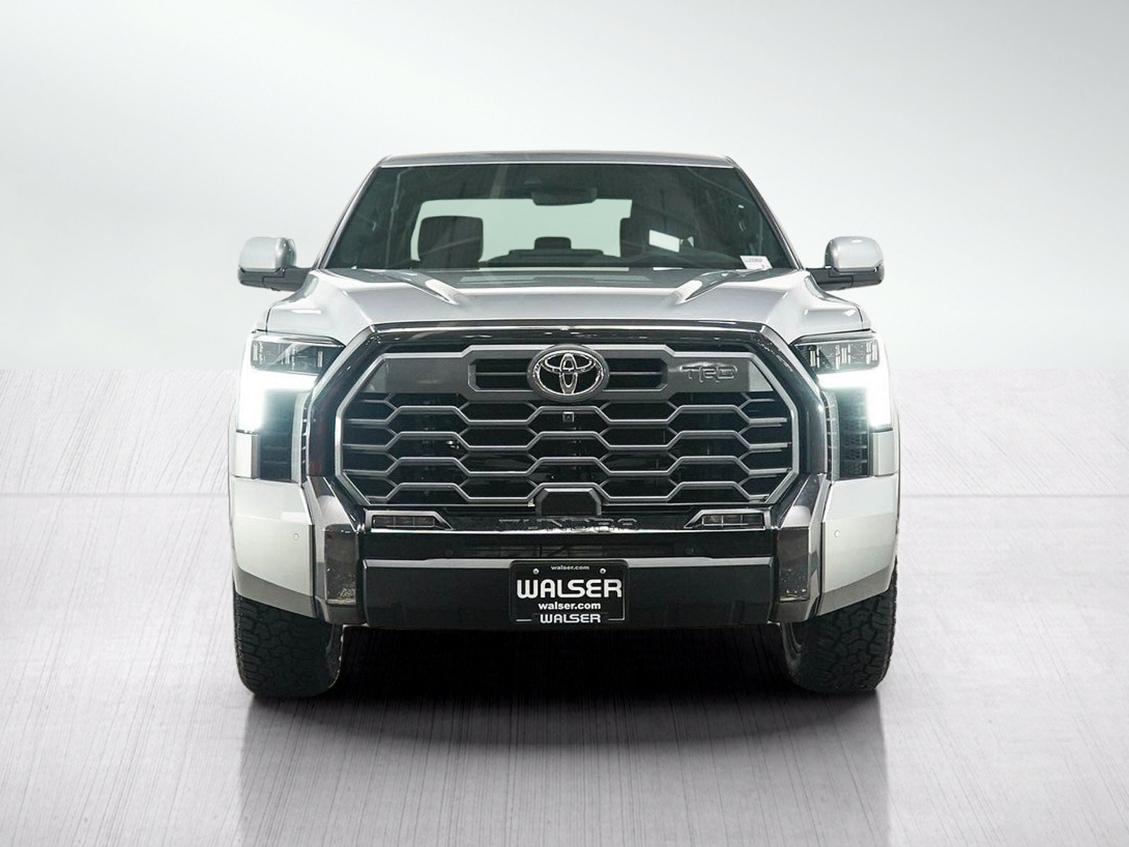 Used 2024 Toyota Tundra Platinum w/ TRD Off-Road Package AWD/4WD image 8