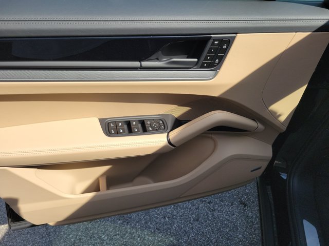 New 2026 Porsche Cayenne AWD/4WD image 25