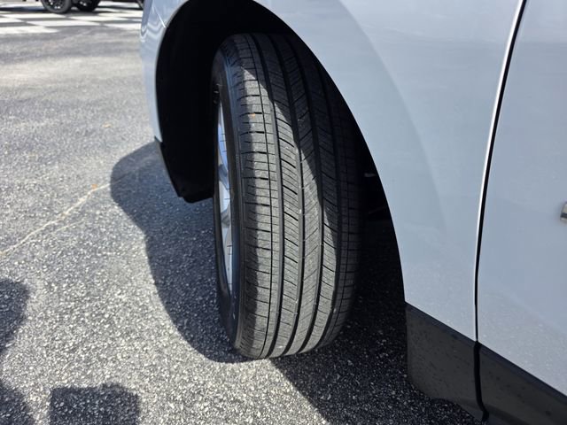 Used 2021 Chevrolet Equinox LS image 35