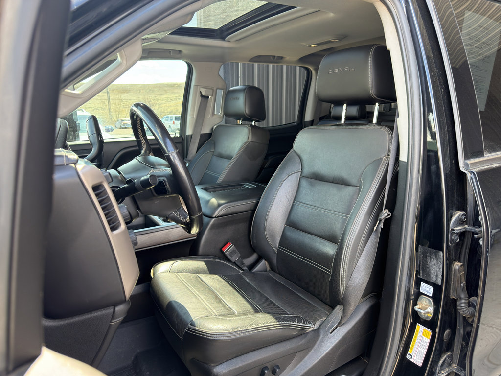 Used 2019 GMC Sierra 3500 Denali w/ Duramax Plus Package AWD/4WD image 2