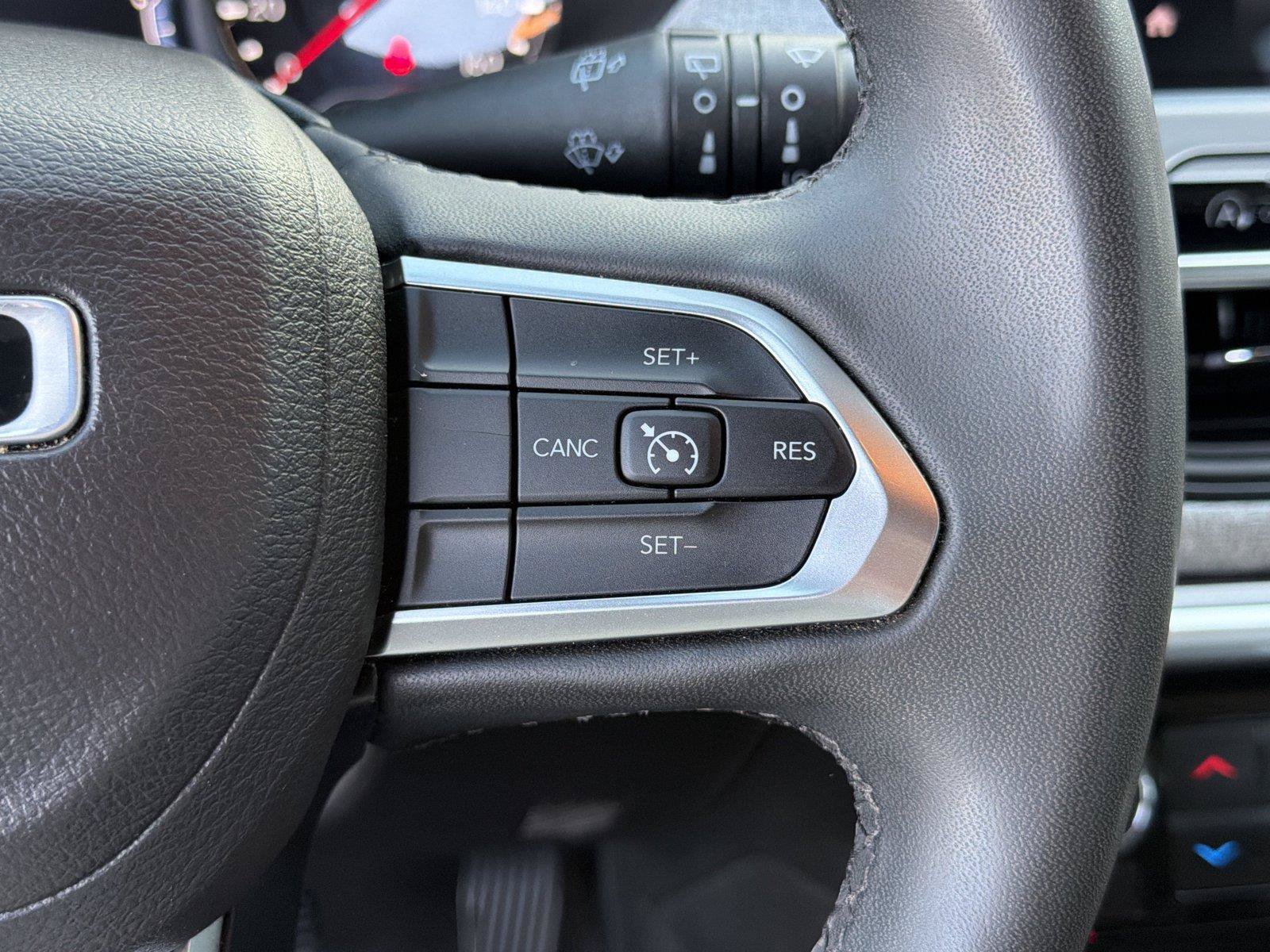 Used 2024 Jeep Compass Latitude AWD/4WD image 25