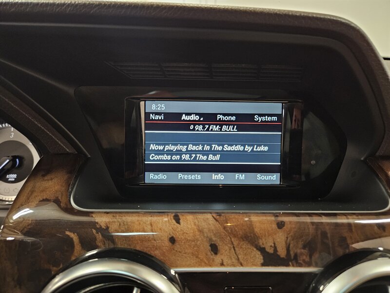 Used 2015 Mercedes-Benz GLK 250 BlueTEC 4MATIC image 38