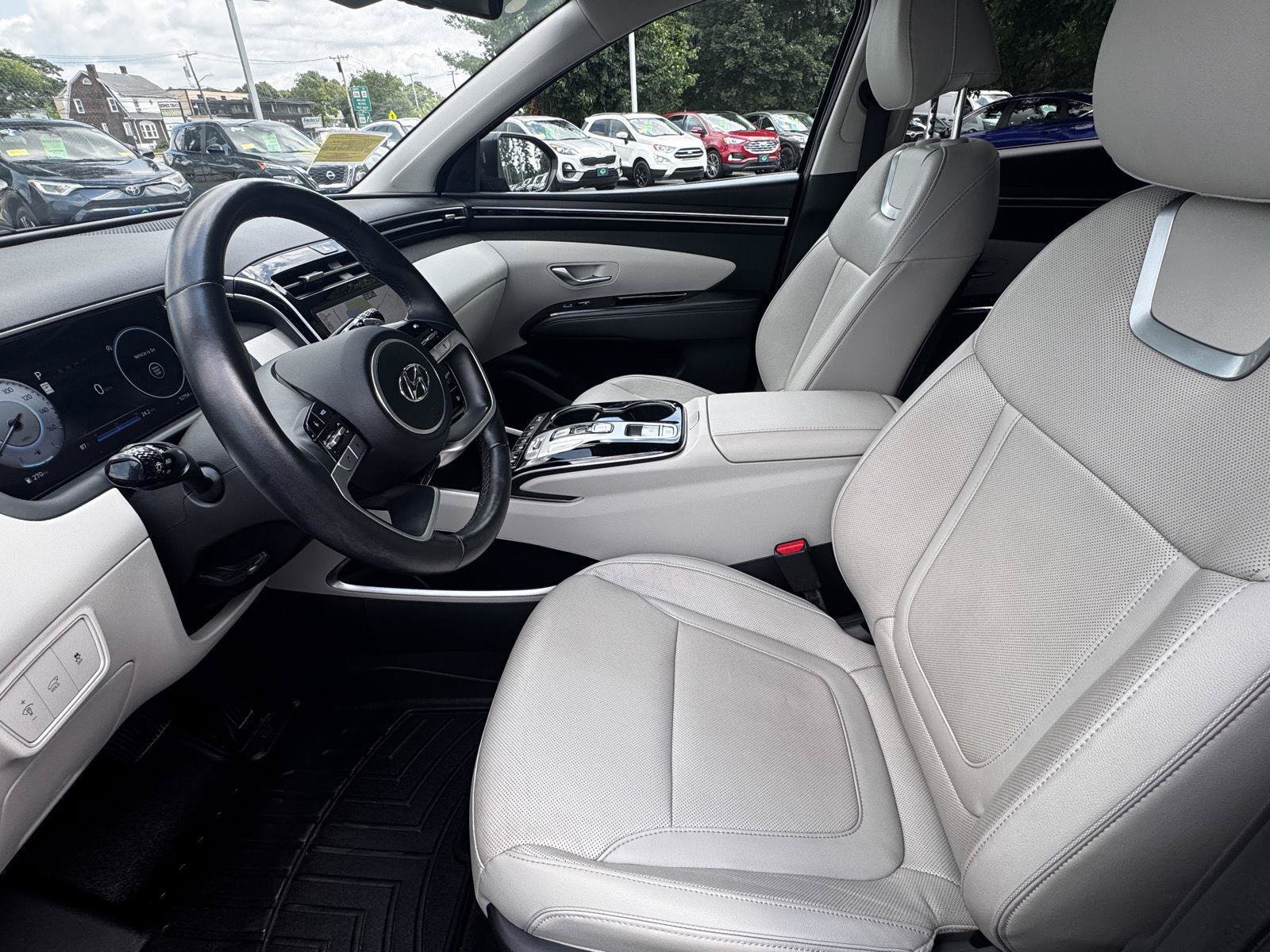 Used 2022 Hyundai Tucson Limited w/ Cargo Package AWD/4WD image 12