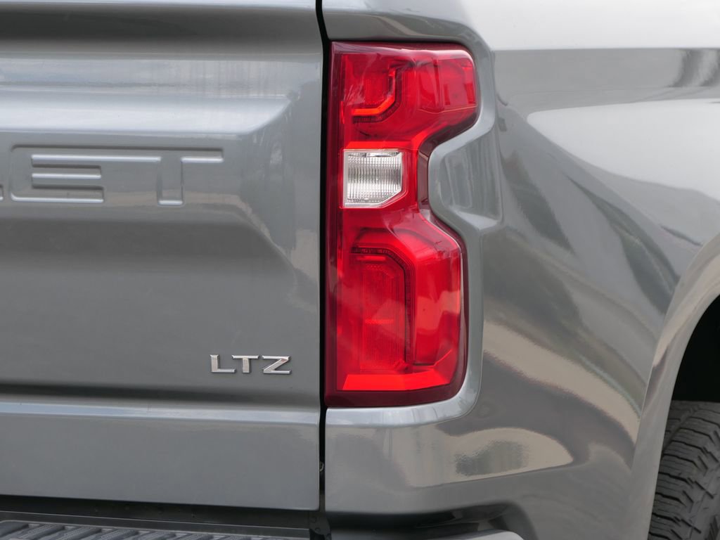 Used 2020 Chevrolet Silverado 1500 LTZ w/ LTZ Plus Package RWD image 3