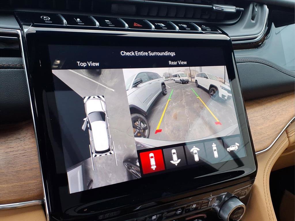 New 2025 Jeep Grand Cherokee Summit image 7