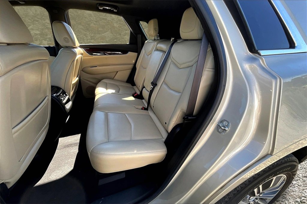 Used 2017 Cadillac XT5 Luxury w/ Driver Awareness Package image 24