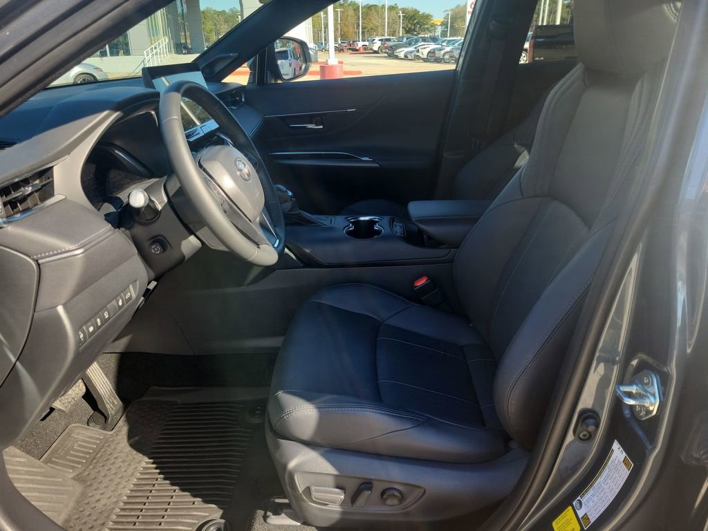 Certified 2024 Toyota Venza Limited image 16