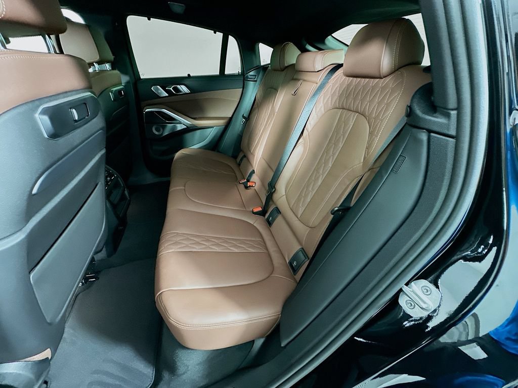 New 2027 BMW X6 M60i AWD/4WD image 17