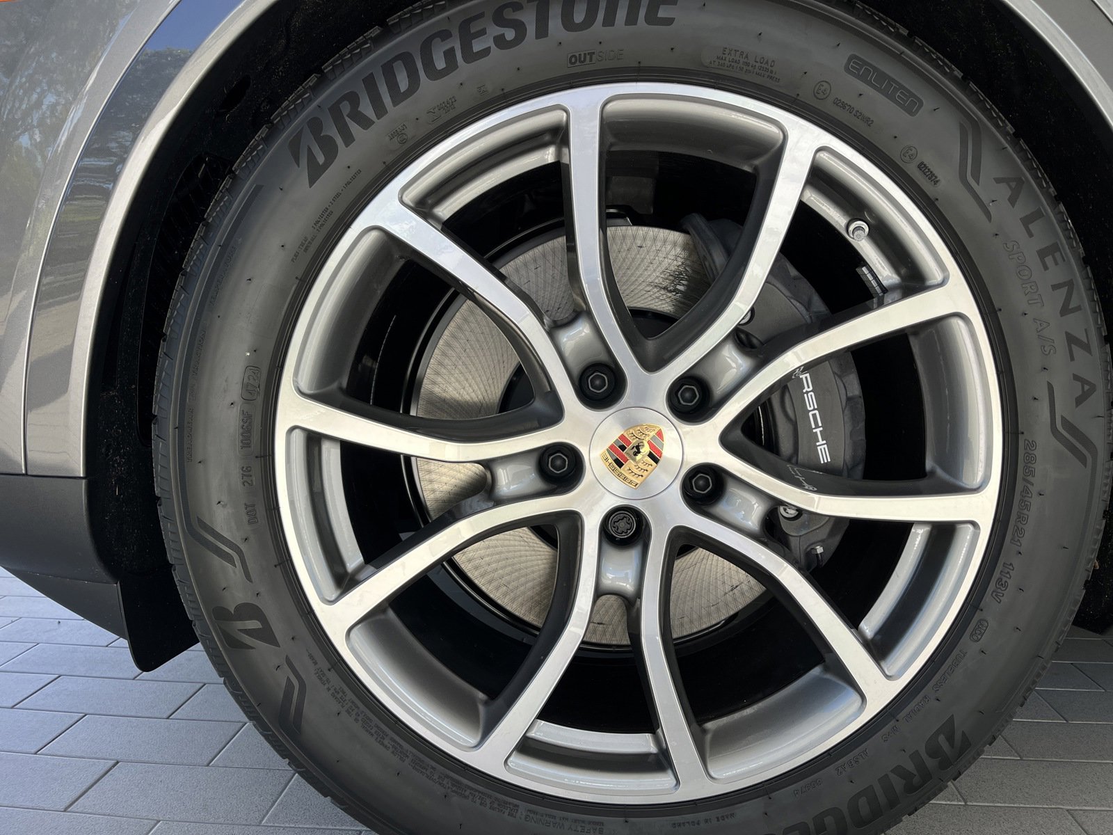 New 2025 Porsche Cayenne image 12