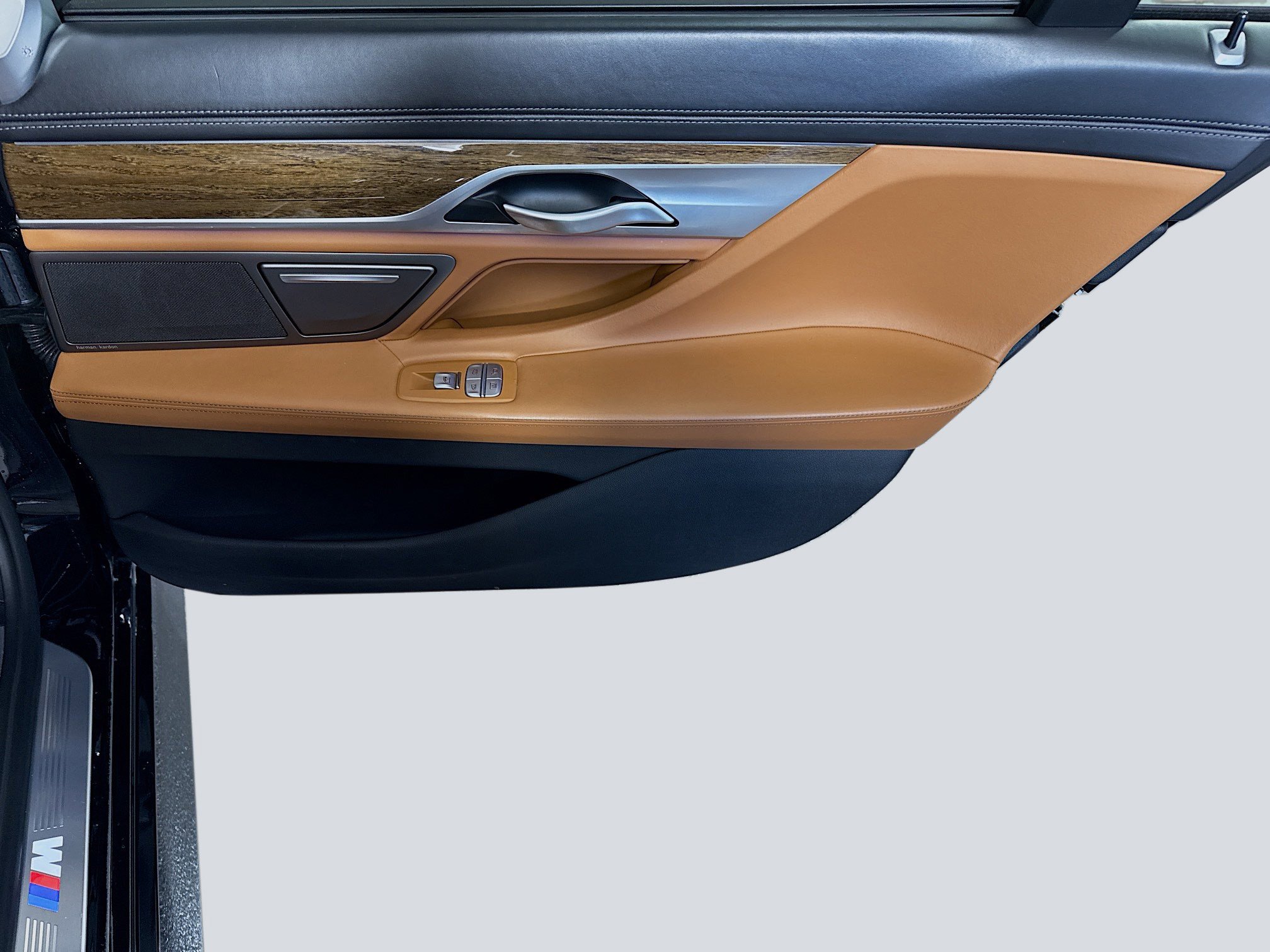 Used 2019 BMW 740i w/ Executive Package image 28