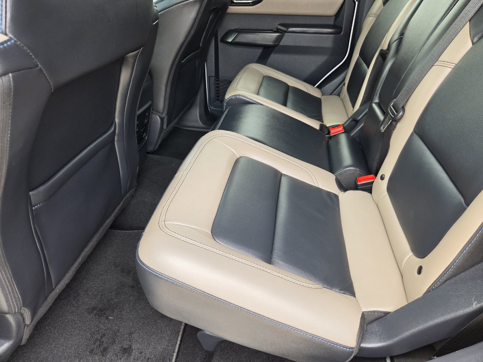 Used 2024 Ford Bronco Wildtrak AWD/4WD image 30