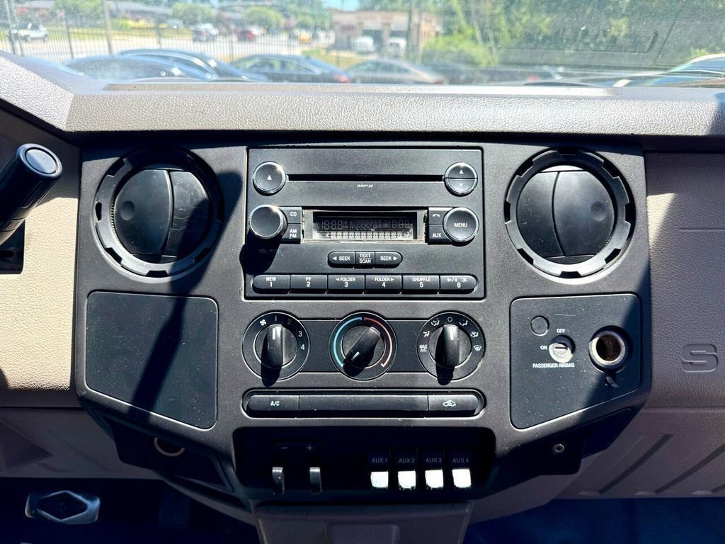Used 2009 Ford F550 2WD Regular Cab Super Duty image 15
