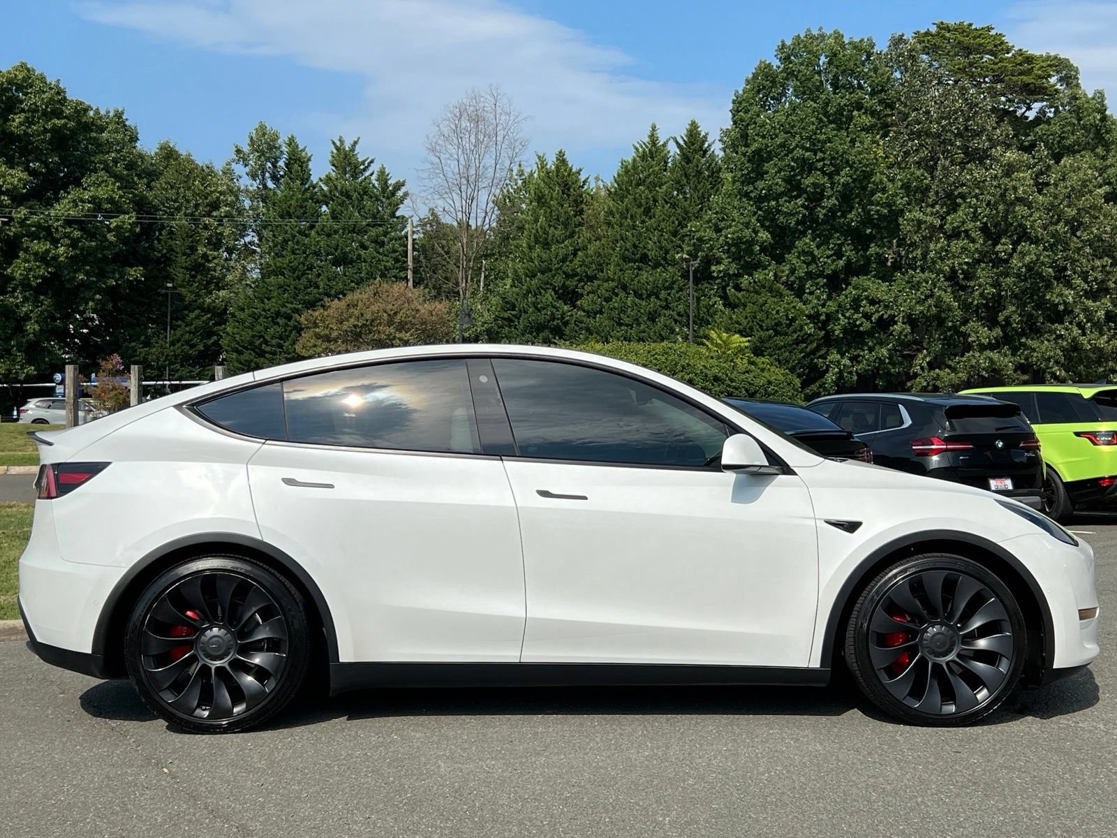 Used 2022 Tesla Model Y Performance AWD/4WD image 23
