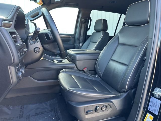 Used 2024 Chevrolet Suburban Premier image 29