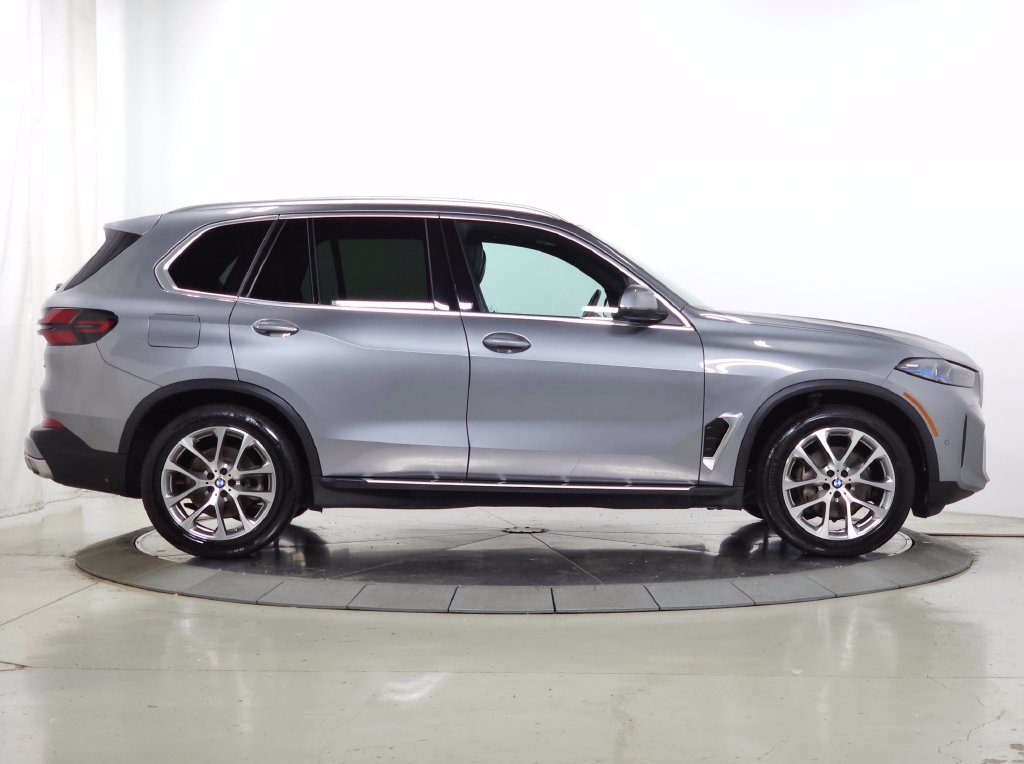 Used 2024 BMW X5 xDrive40i AWD/4WD image 11