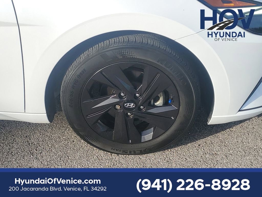 Certified 2022 Hyundai Elantra SEL image 11
