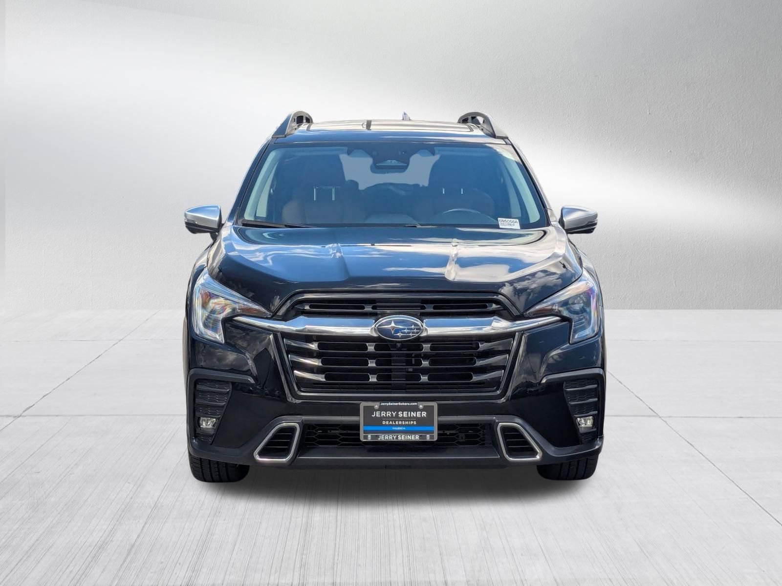 Used 2023 Subaru Ascent Touring image 8