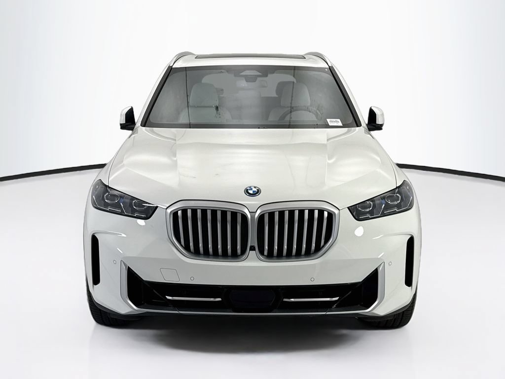Certified 2026 BMW X5 xDrive50e w/ Climate Comfort Package AWD/4WD image 2