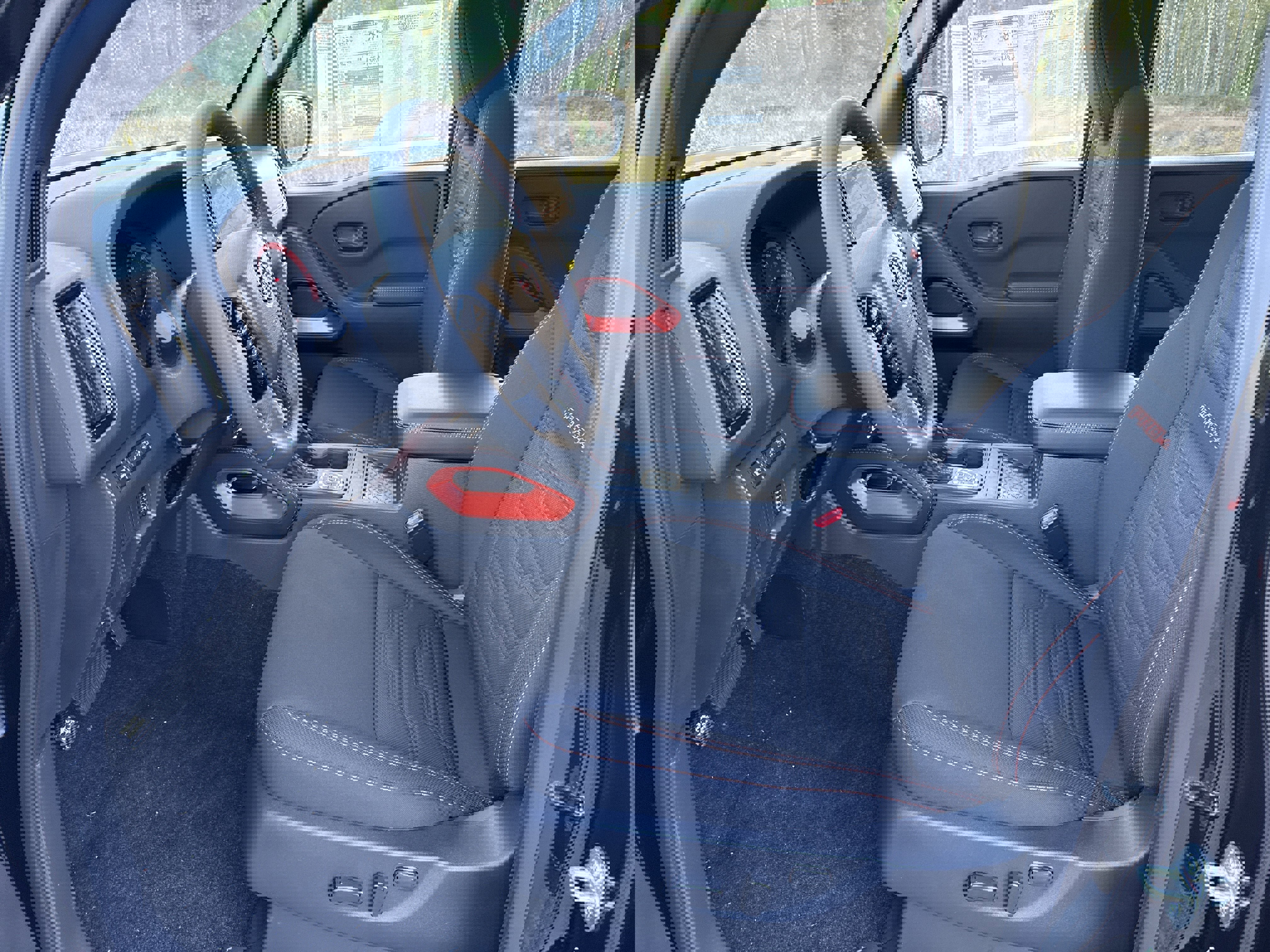 New 2026 Nissan Frontier PRO-4X w/ Pro-4x Convenience Package image 4