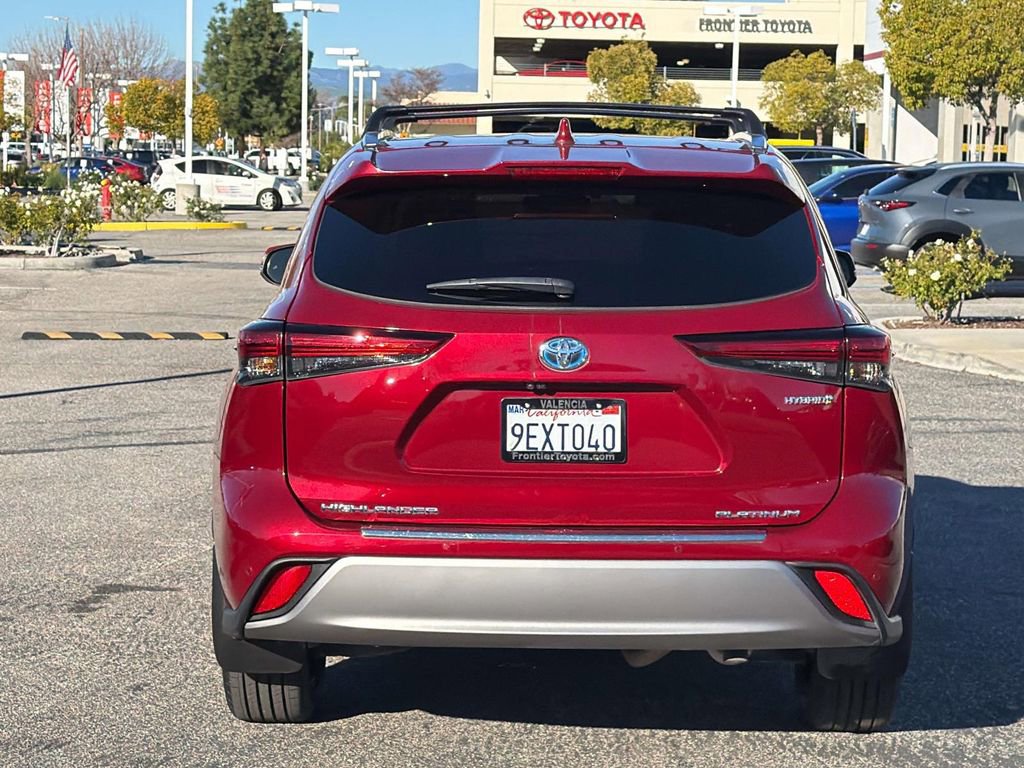 Used 2023 Toyota Highlander Platinum image 5