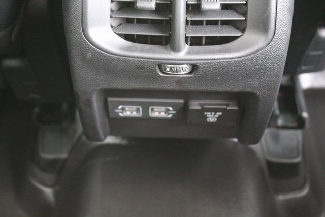 Used 2023 Jeep Cherokee Altitude Lux image 19