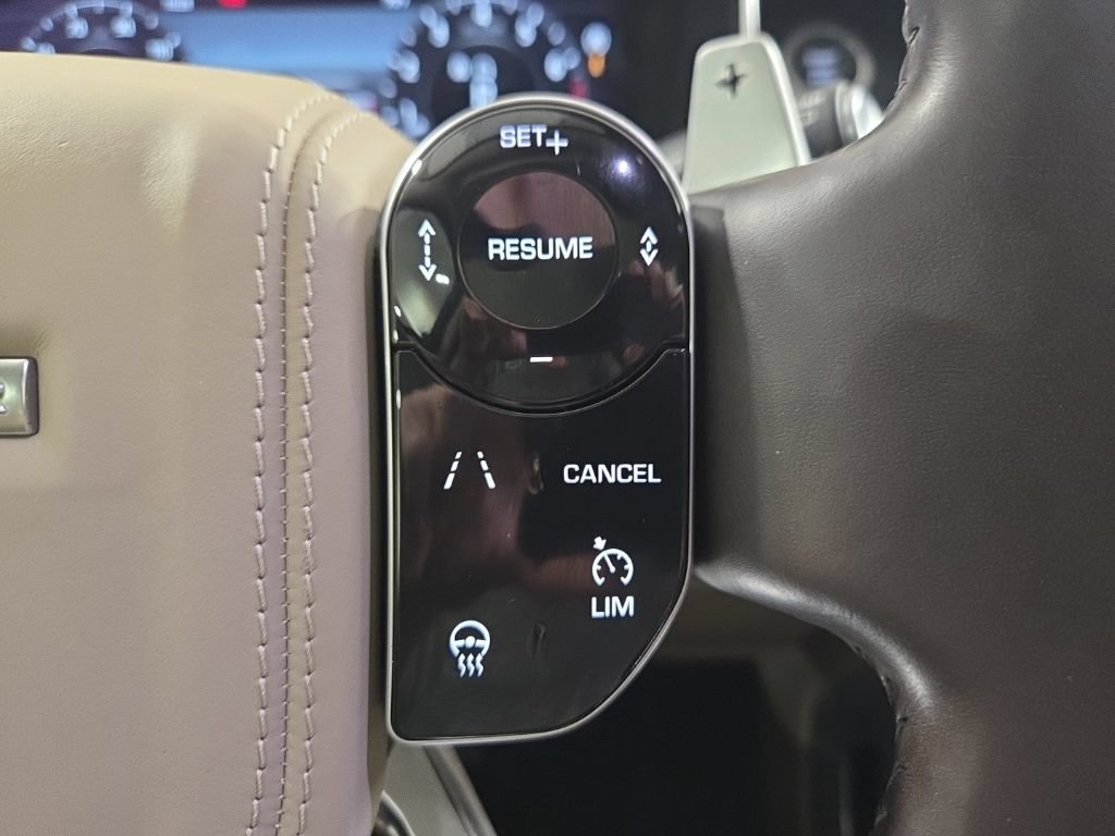 Used 2019 Land Rover Range Rover HSE AWD/4WD image 18
