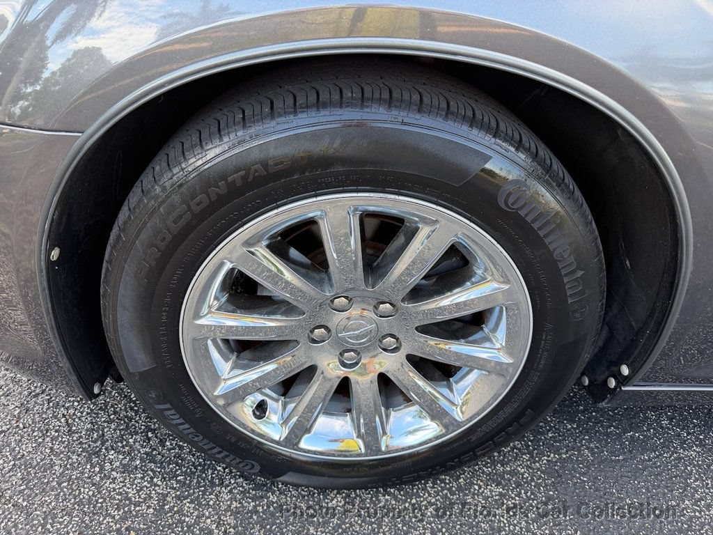 Used 2013 Chrysler 300 C RWD image 77