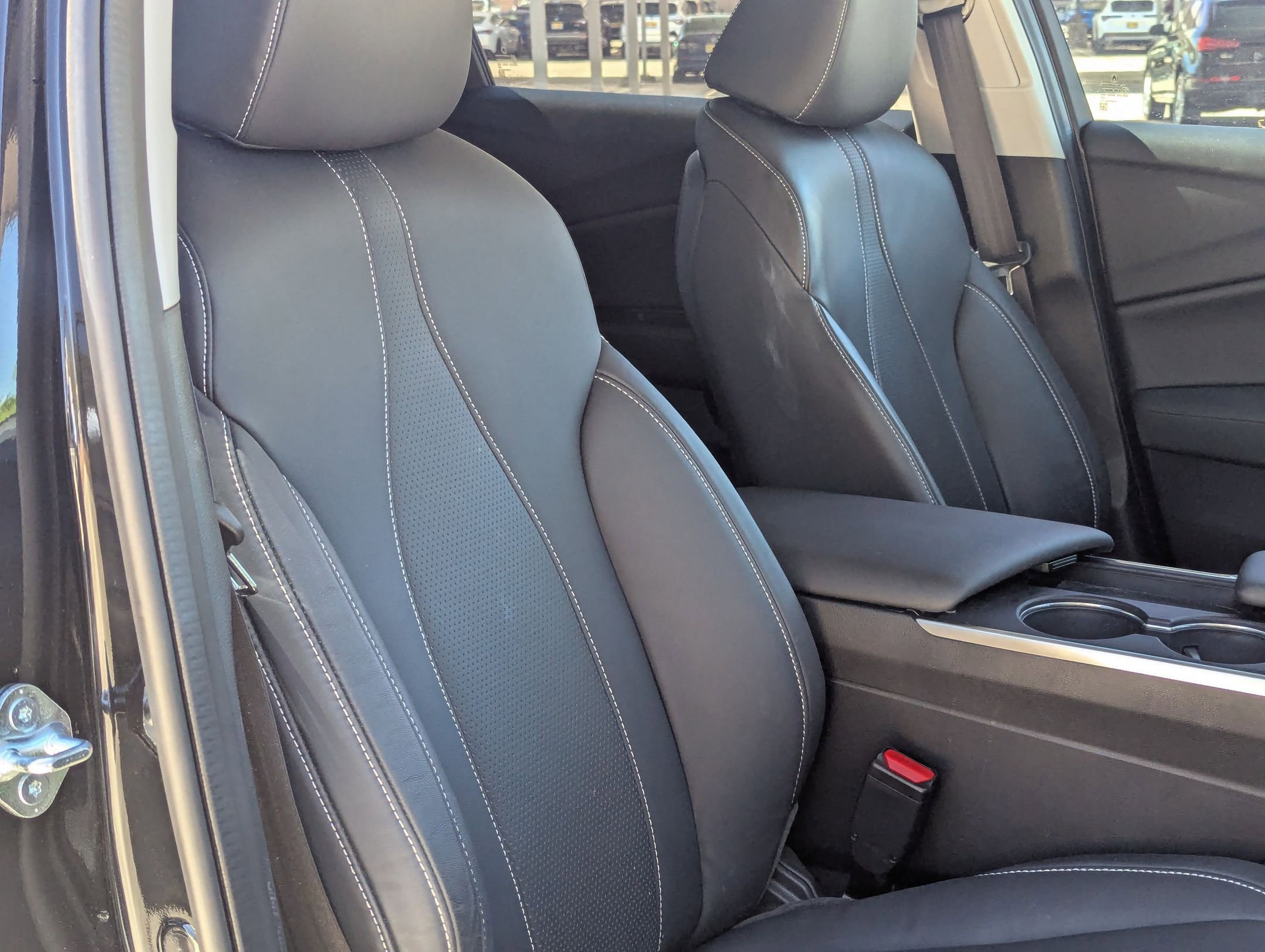 Certified 2025 Acura TLX w/ Technology Package image 30